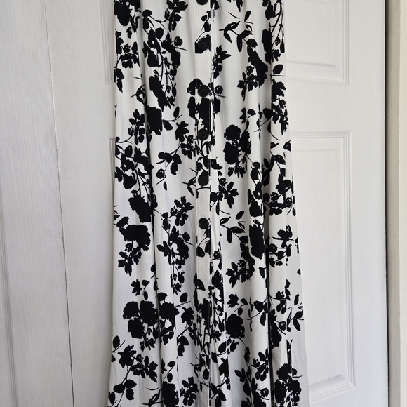 Robert Louis Dresses & Skirts - Robert Louis Black and White A-Line Maxi Skirt